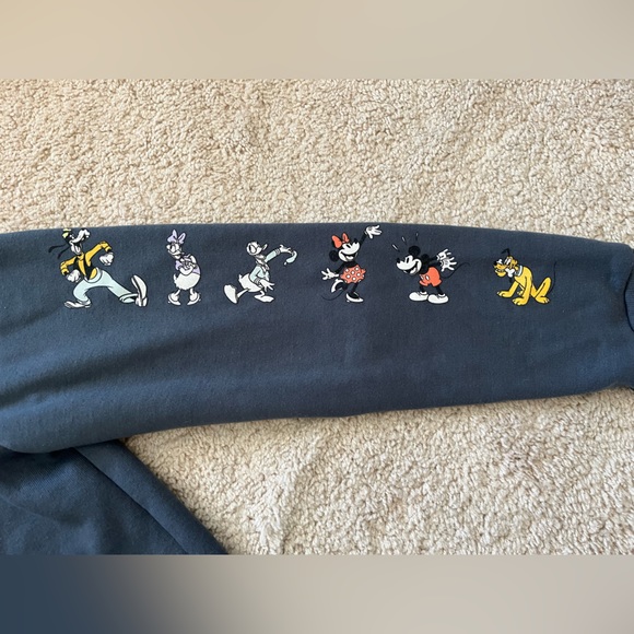 Disney Mickey & Friends Graphic Pullover Hoodie Size Medium - Picture 3 of 4